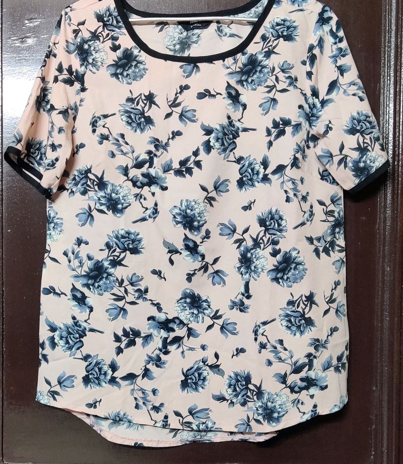 Max Floral Peach Colour Top