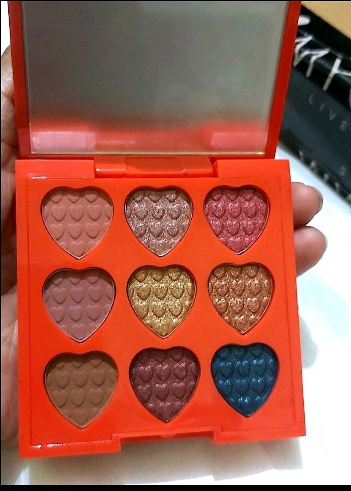 Mygalmm Xoxo Eyeshadow Palette