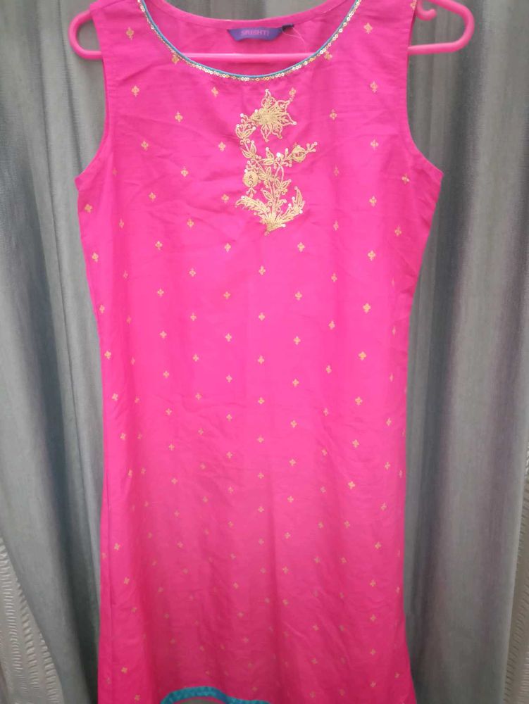 SRISHTI SLEEVELESS A-LINE KURTA  GOLDEN THREADS