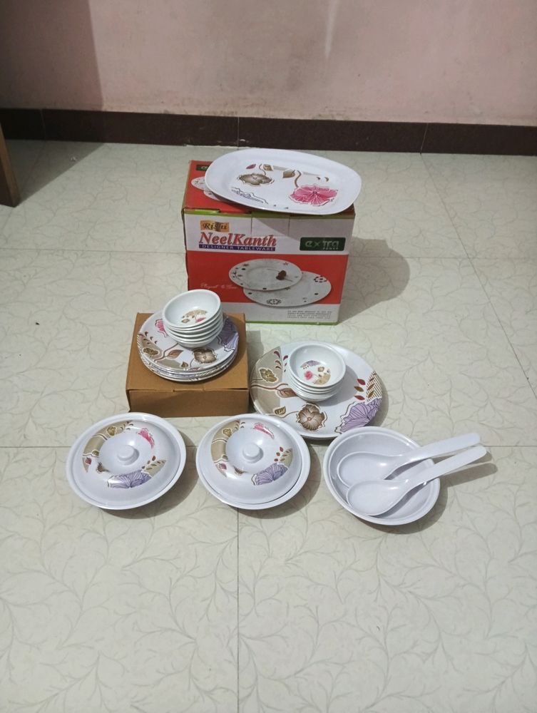 Dinner Set Bilkul New