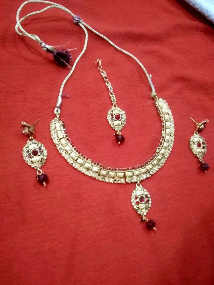 Golden Colour 4 Piece Necklace Set