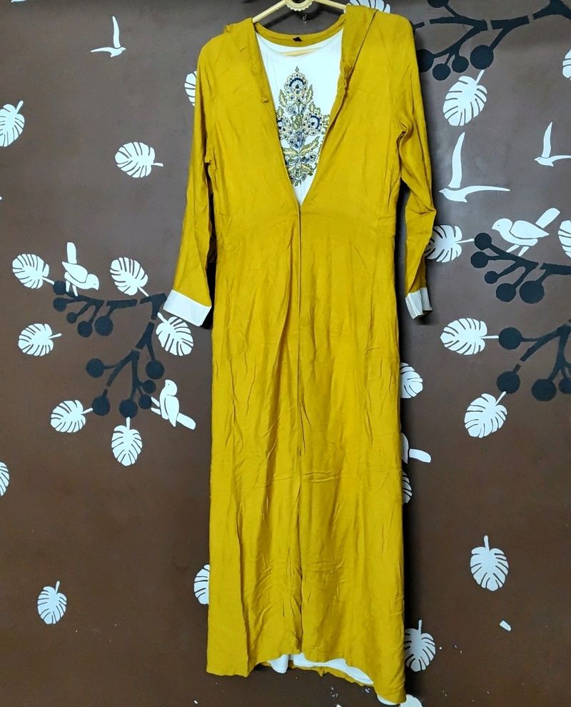 White Sleeveless Gown With Mustard Yellow Shurg