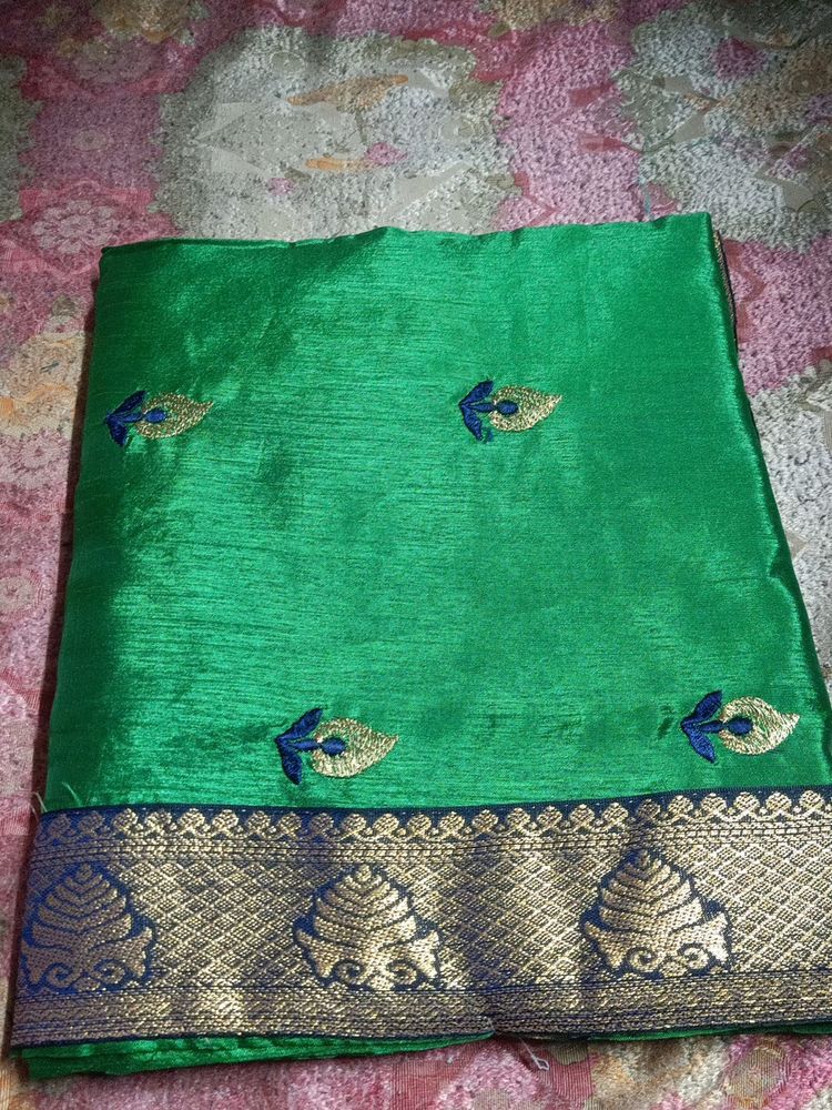 I Am Selling A Saree