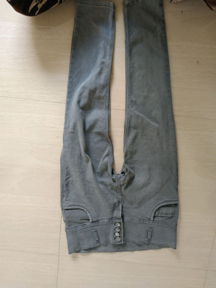 Grey jeans for women