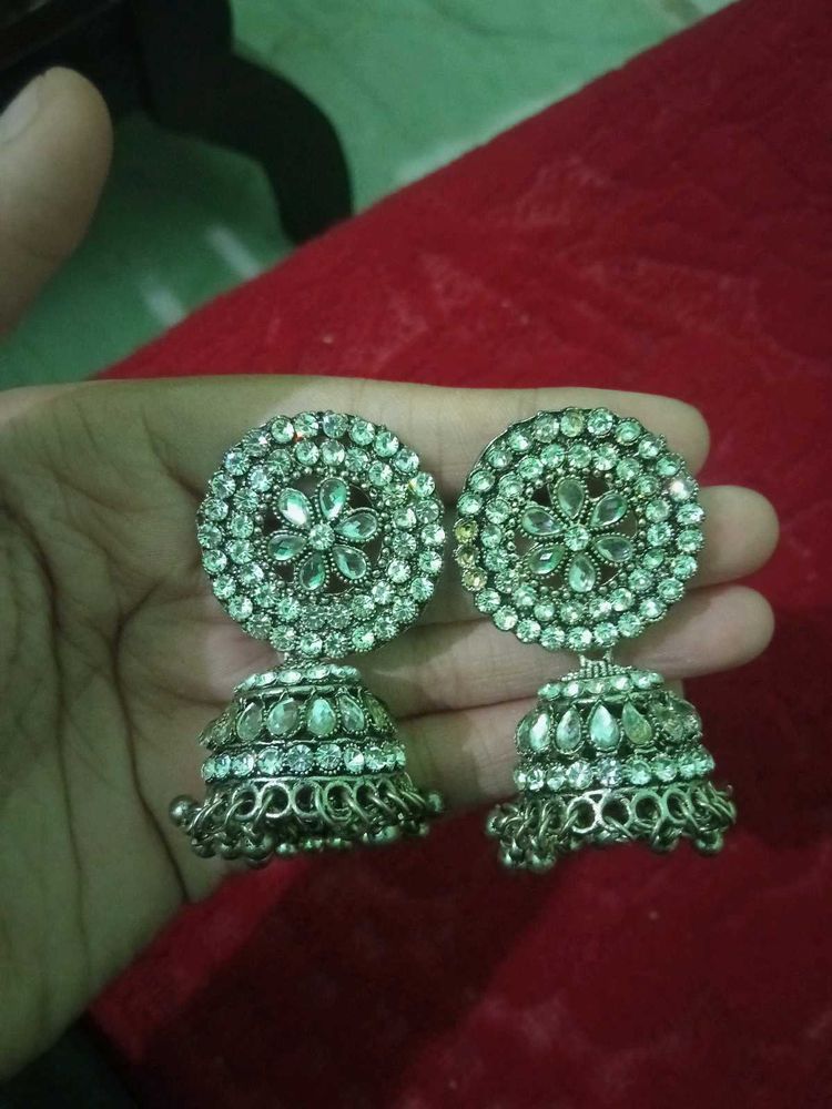 Blingy Jhumkas✨