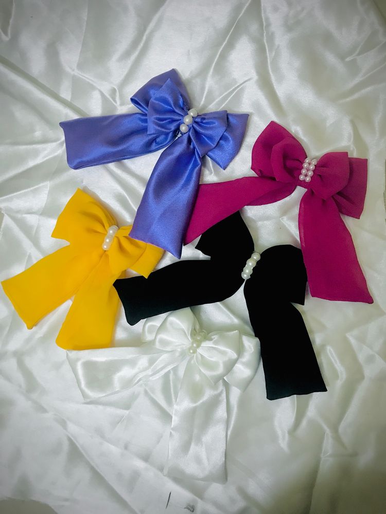 Pack Of Trendy 5 Tail Bow Clips