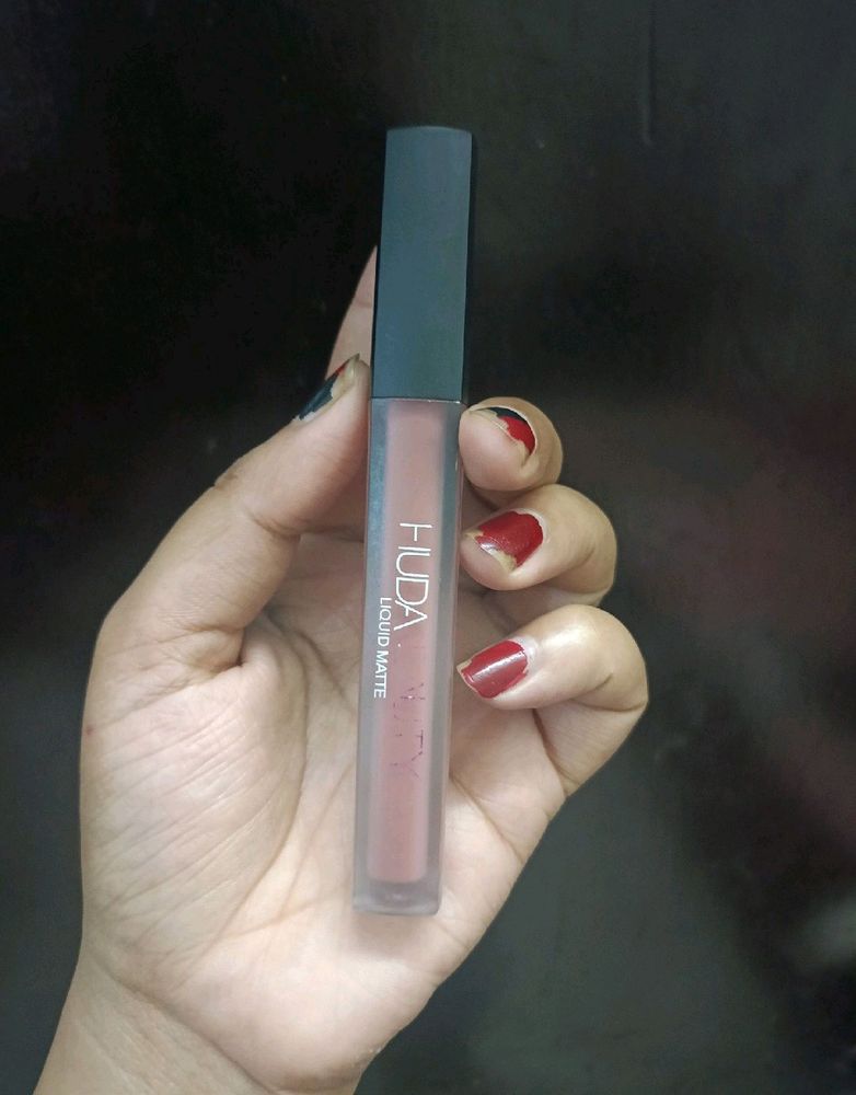 Huda Beauty Matte In Shade Wifey