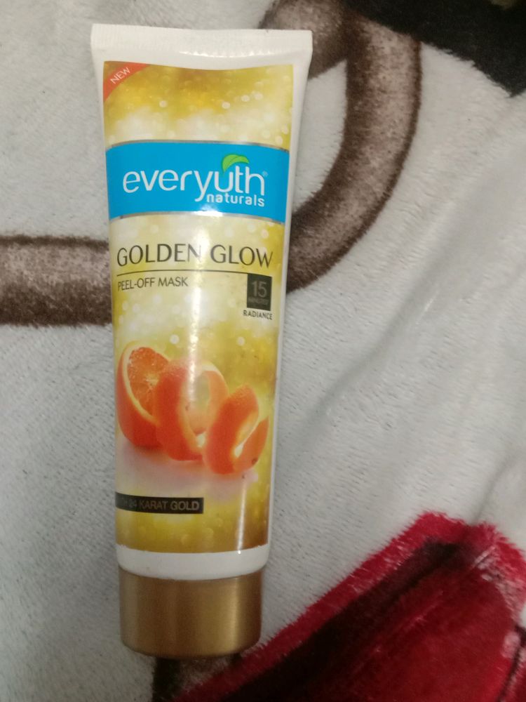 Everyuth Golden Glow Peel Off Mask