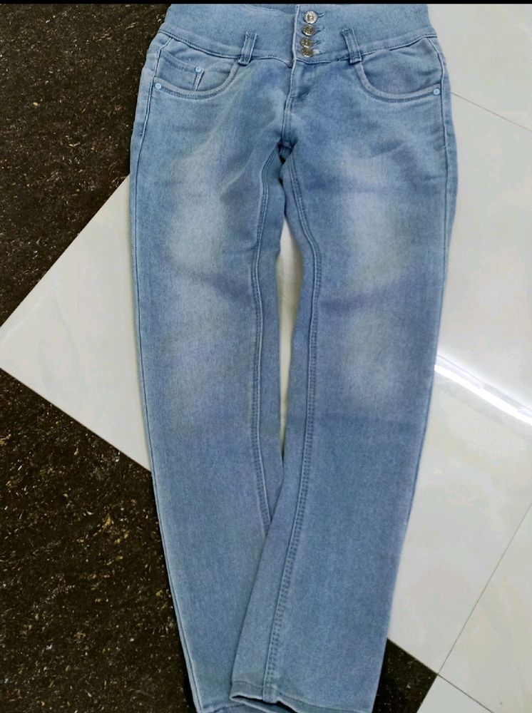 4 Button Jeans