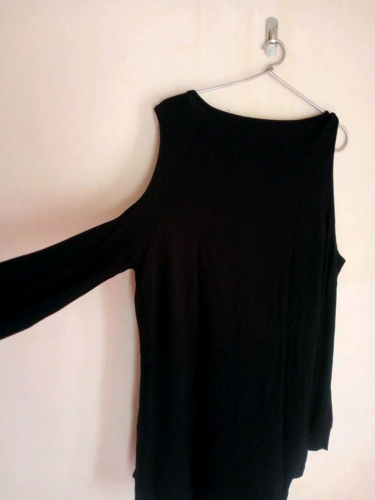 Shoulder Cut Black Top