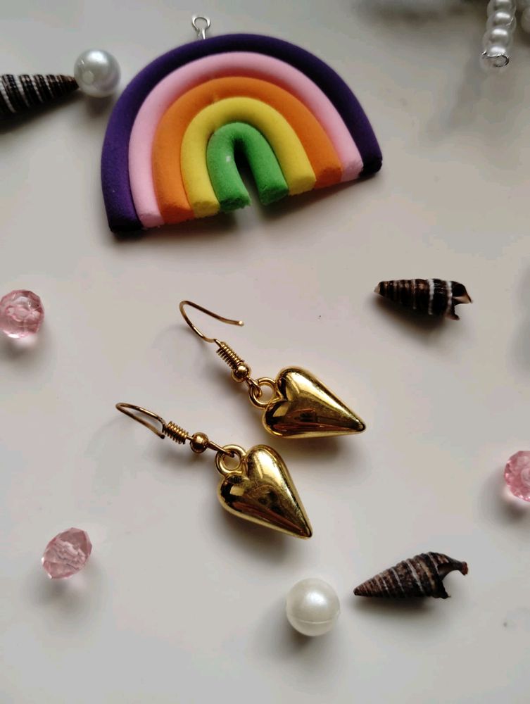 Chunky Heart Earrings (Gold)