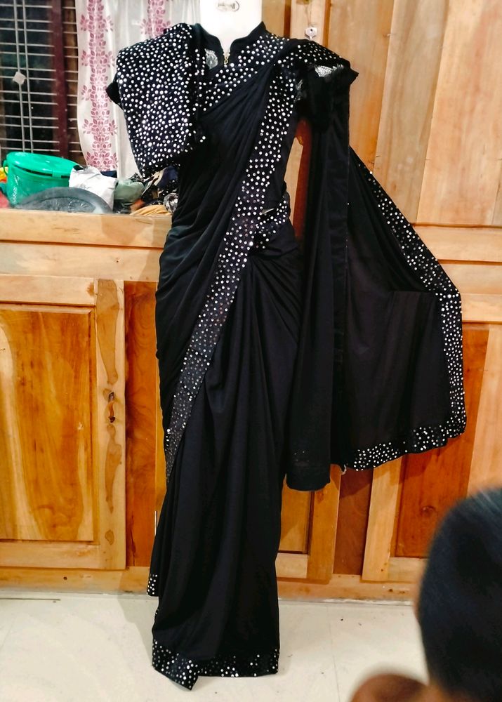 Beautiful Black 🖤 Saree With Unstitched Blouse