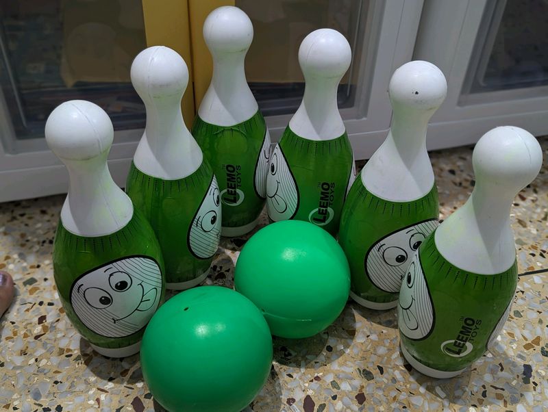 Bowling Set