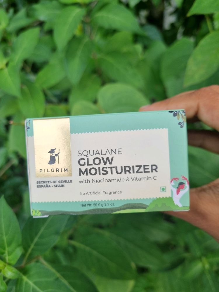 Glow Moisturizer with Niacinamide + Vitamin C