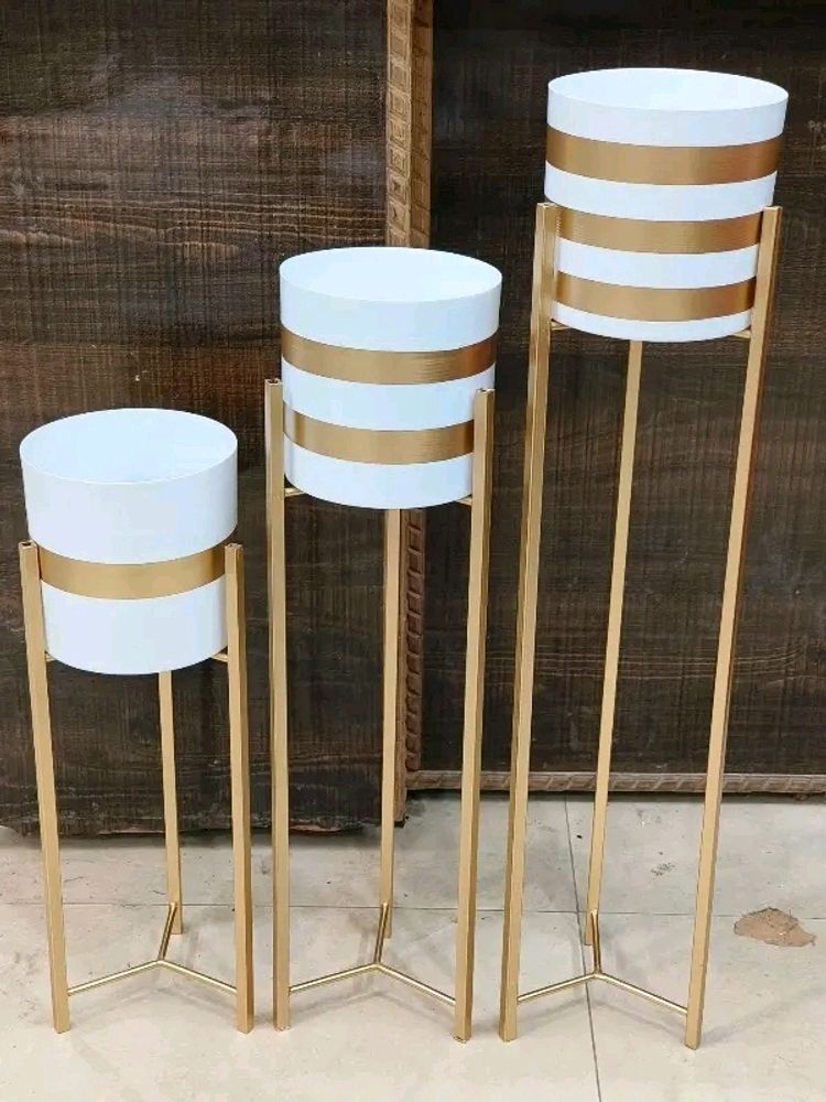 Set Of 3 Metal Stand Pot For Home Decor