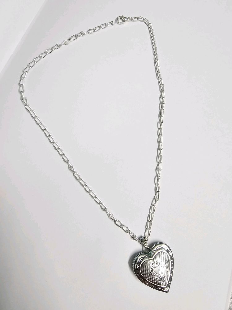 Vintage Heart Pendant