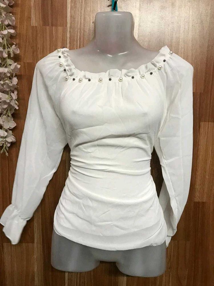 Beautiful Top With Stone Work