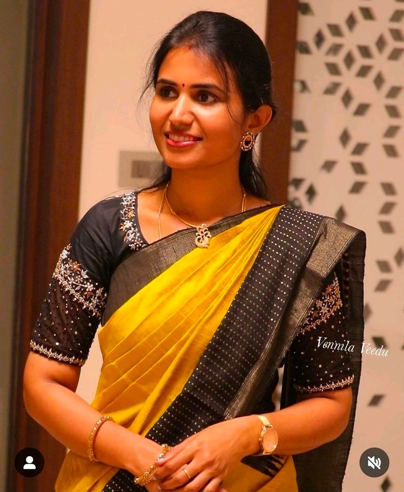 Vennila Vedu Saree