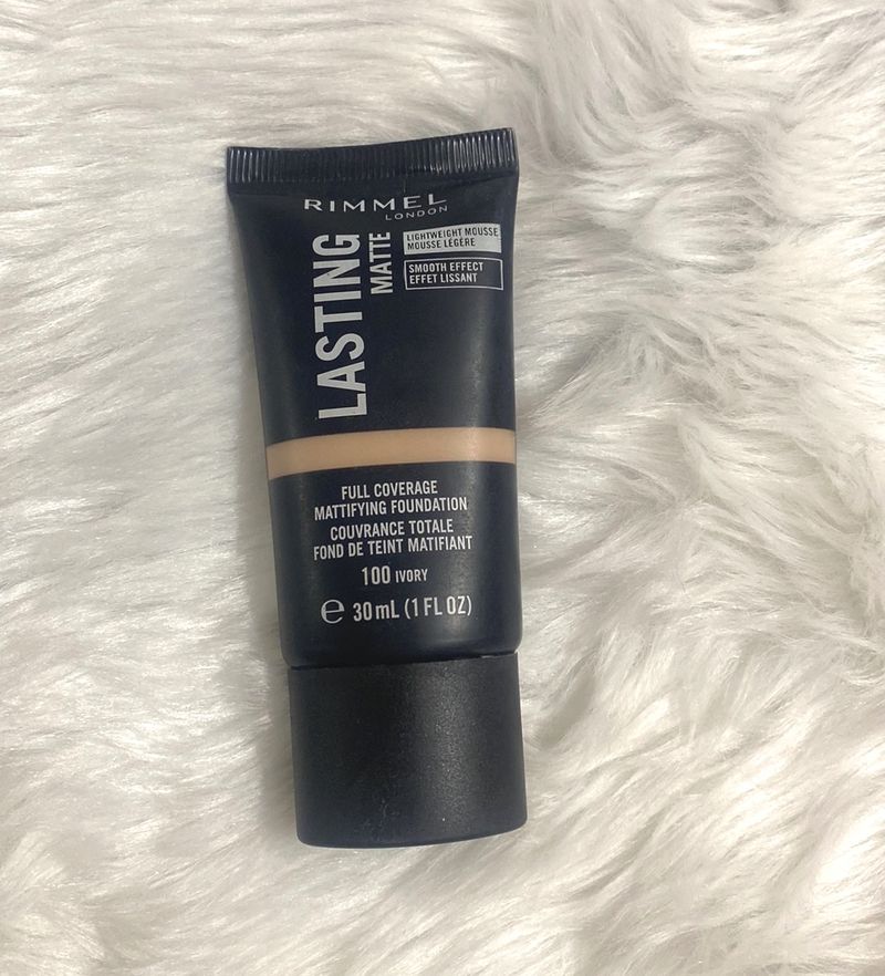 Rimmel Mattifying Full Coverage Foundation