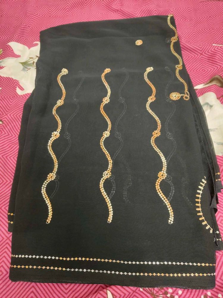 Black Embellished Saree With Blouse