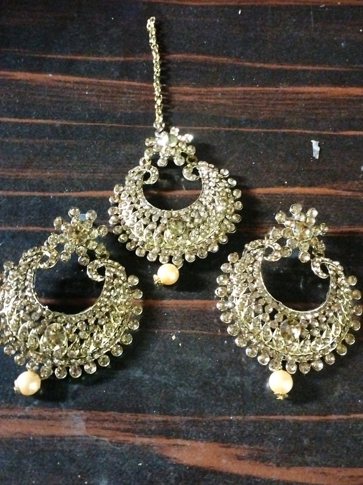 Maag tikka & Earrings