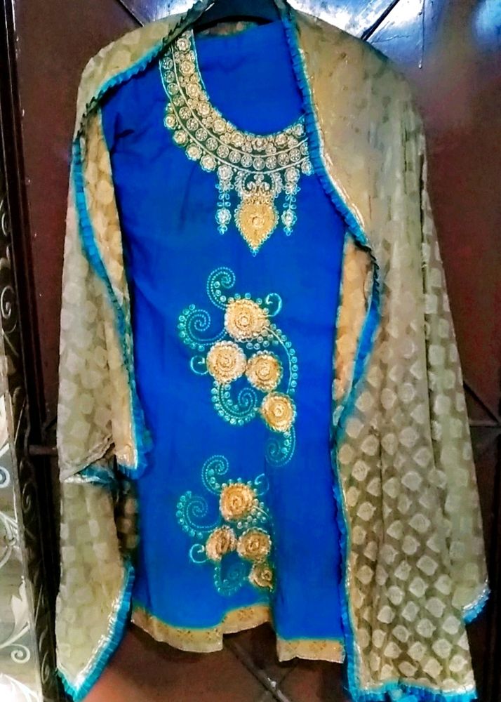 Kurta Set With Beautiful & Branded Dupatta