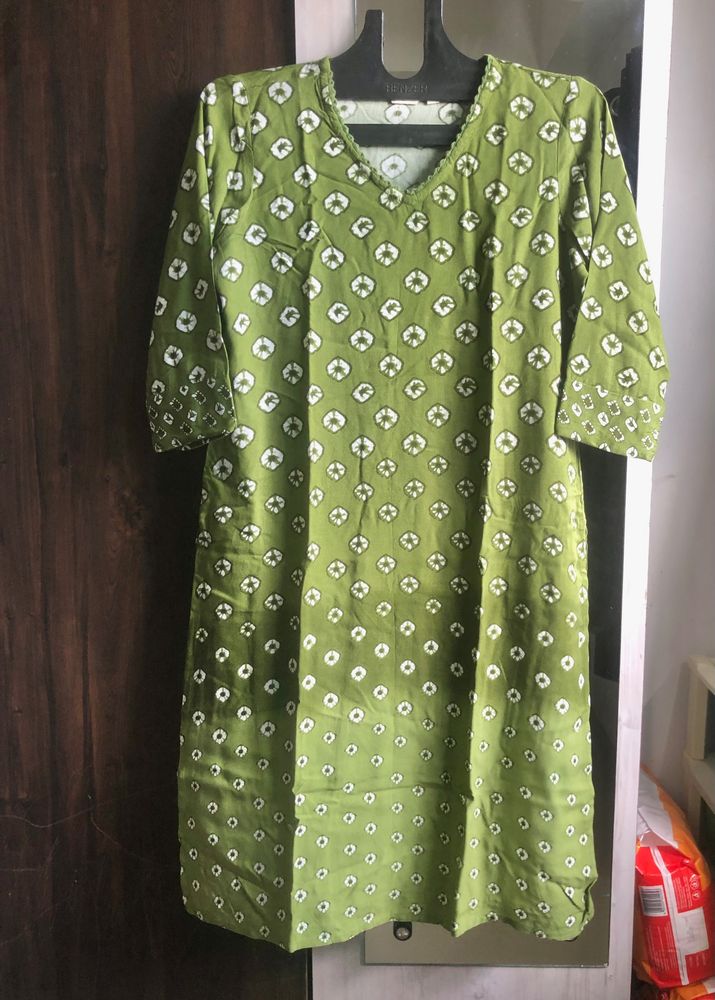 Max Bandhni Print Shaded Kurti