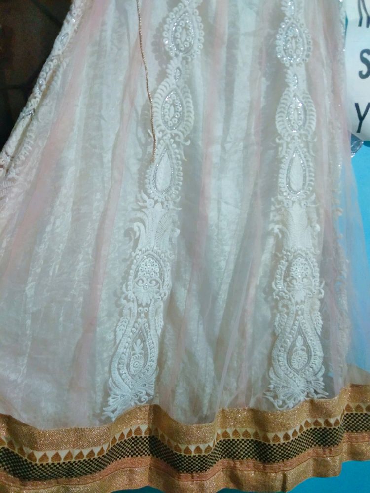 Beautiful  Lehenga Ful Embroidery Work..cream Color...