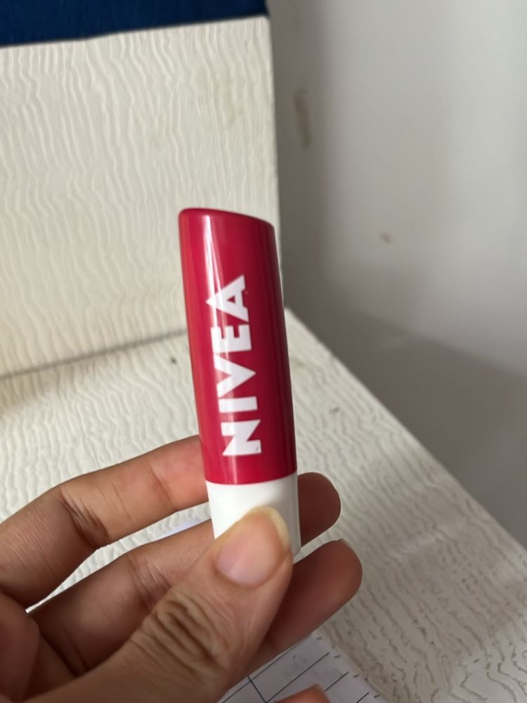 Nivia Lip Balm