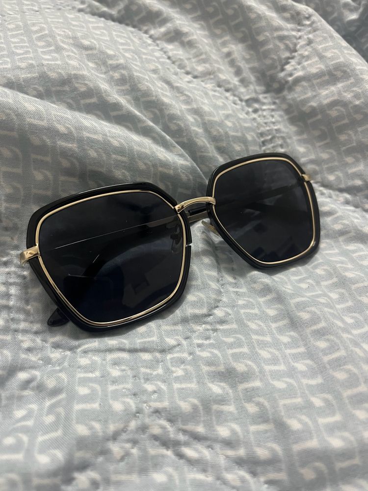 Black & Gold Sunglasses