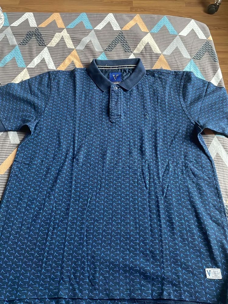 Van Heusen Navy Blue T-shirt