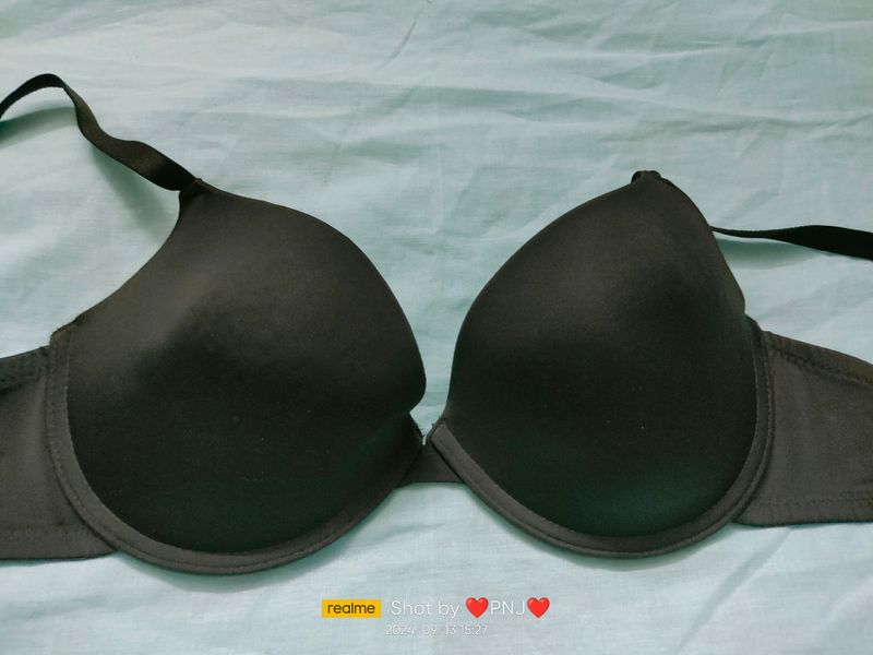 Black Padded And Underwired Bra