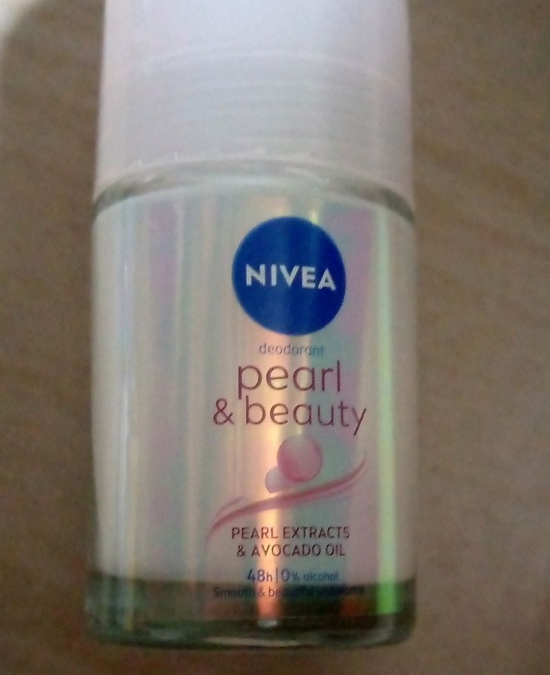 Nivea Pearl & Beauty Underarm Roll On