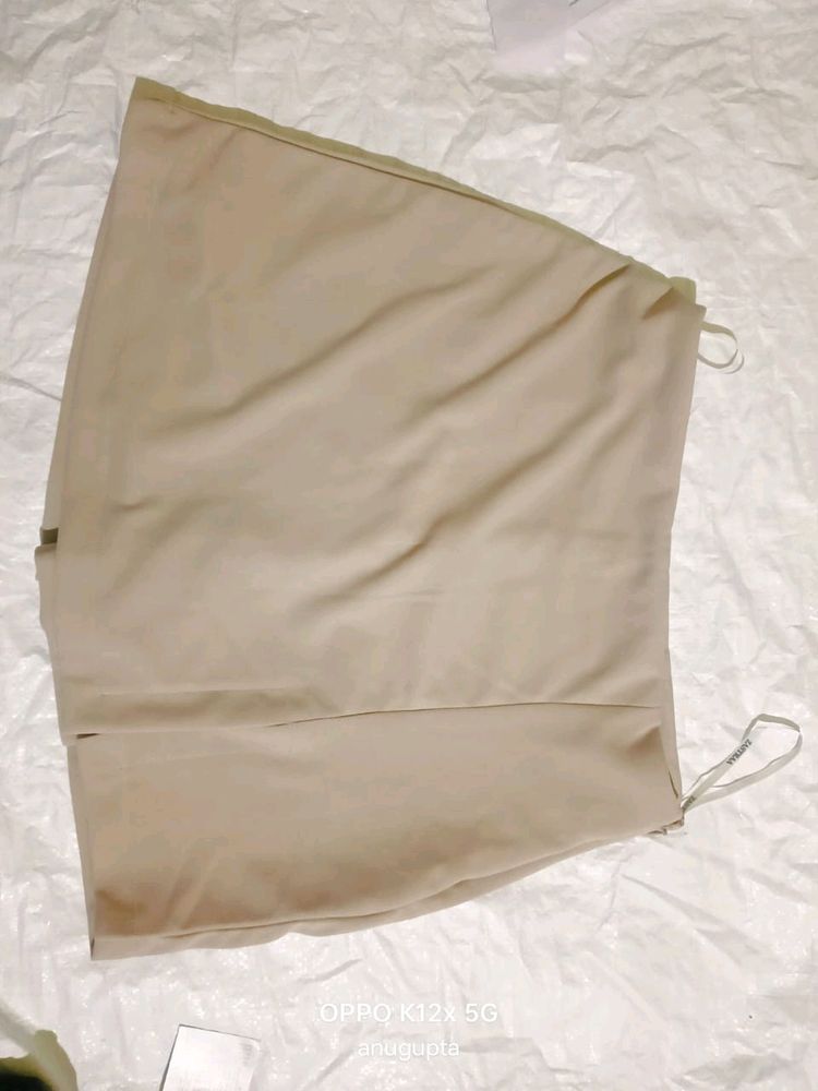 Skirt - Colour Cream - Size 30 M