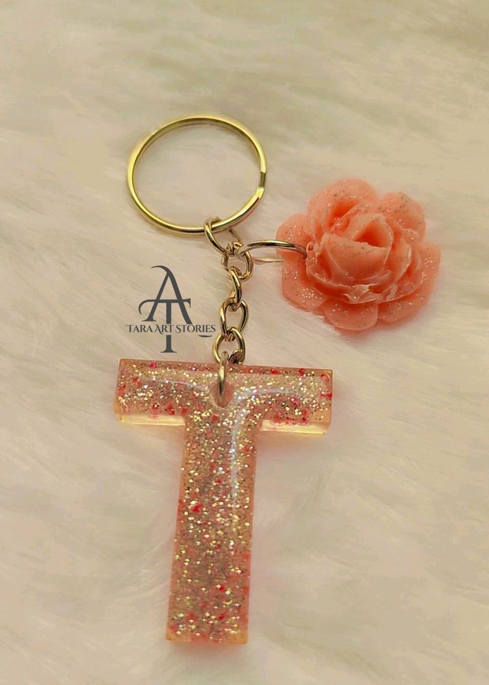 Pink 🩷' T' INITIAL RESIN KEYCHAIN