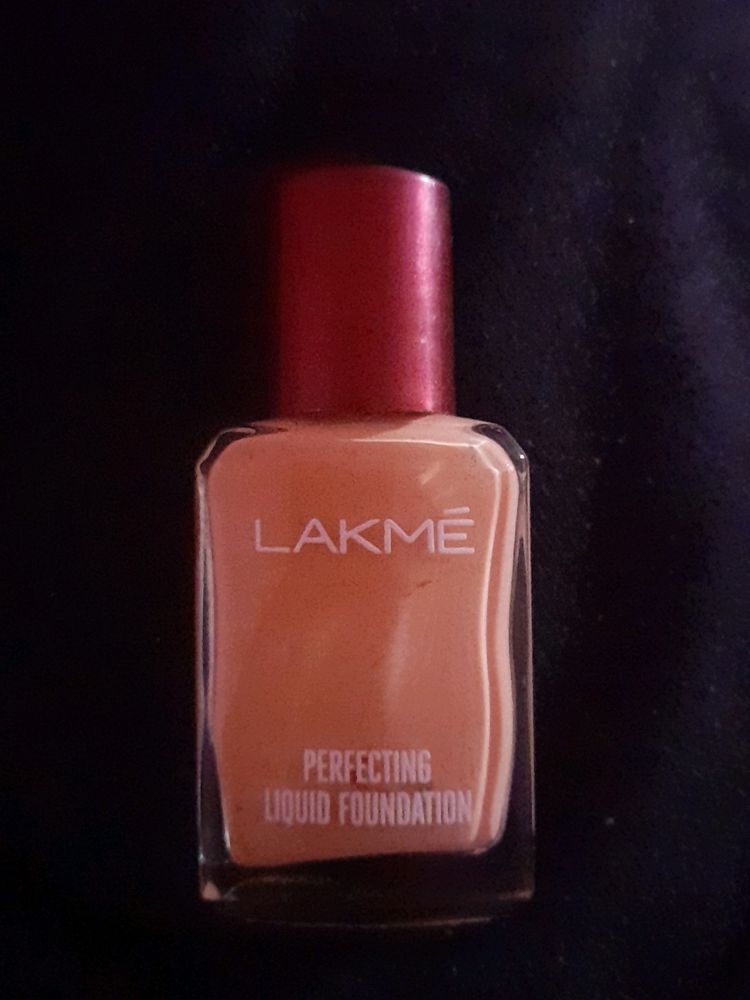 Lakme Perfecting Liquid Foundation