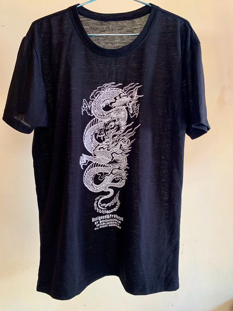 Black Relaxed Fit T-shirt With Dragon Print