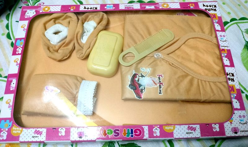 Newborn Gift Set