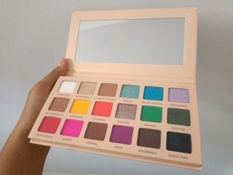 Makeup Revolution Soph Eyeshadow Palette