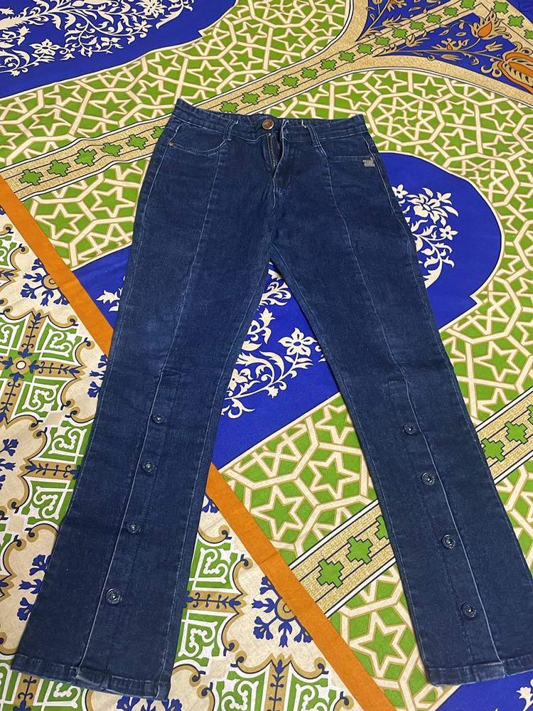 Tippy fully stretchable, comfortable fabric jeans