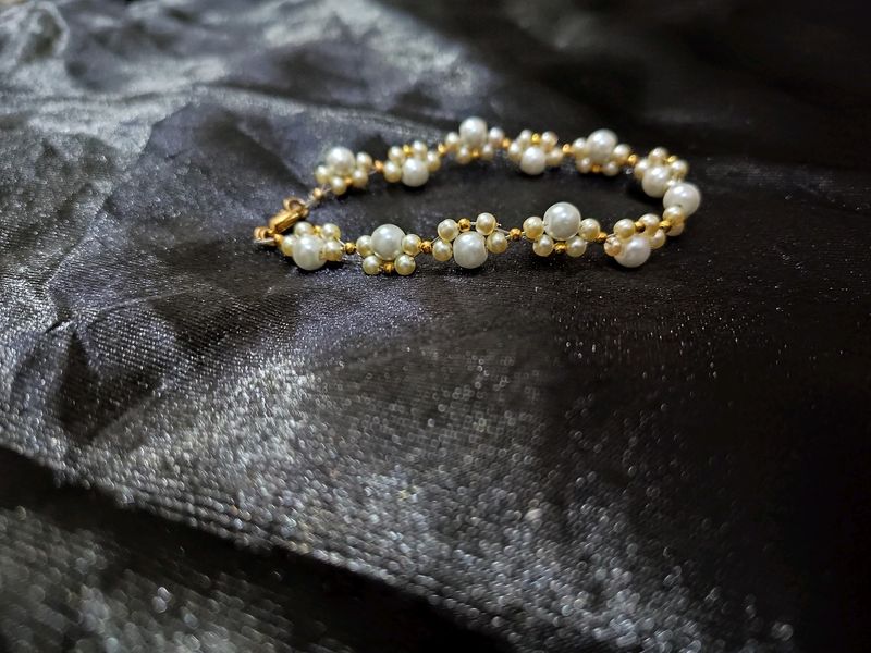 Unique Pearl  Bracelet