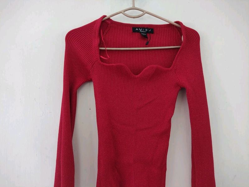 Red Sweetheart Neck Fitted Top