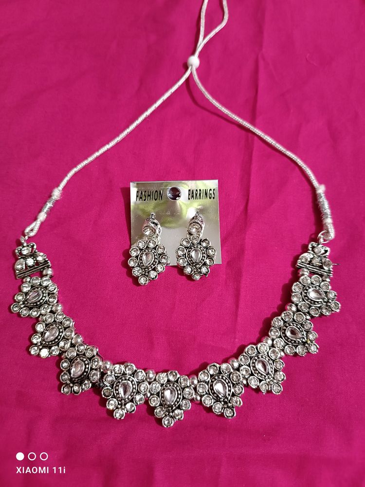 Trendy Silver Necklace