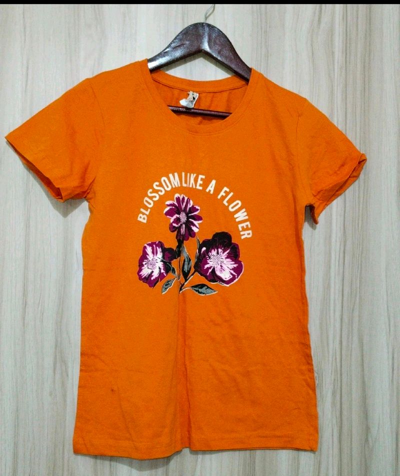 Orange T-shirt For Womens