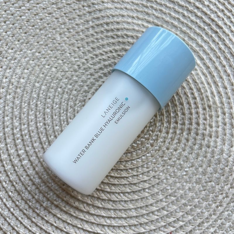 Laneige Blue hyaluronic Emulsion for oily to combi