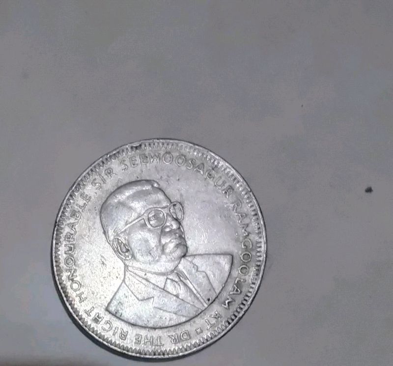 Very Rare Mauritius 2005 One Rupee Coin