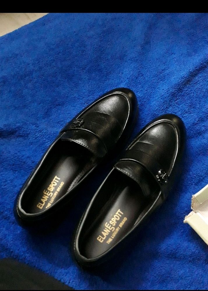 Black Leather Shoes With Box And Bill