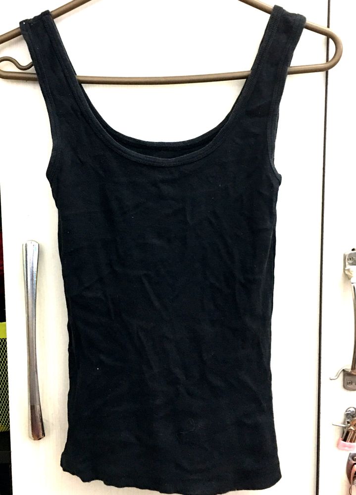 Tank Top Black Simple Vest