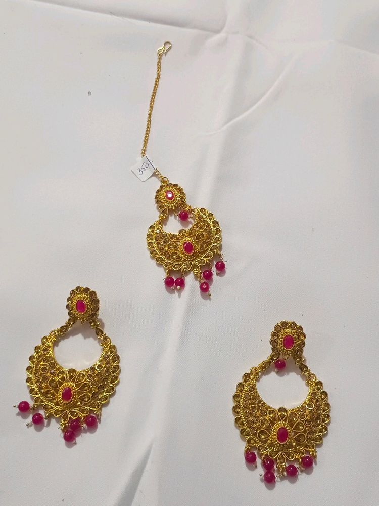 Earings With Maang Tikka