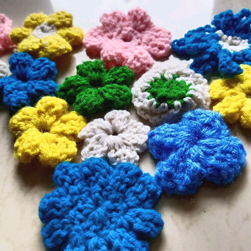 FLOWER CROCHET BANDANA